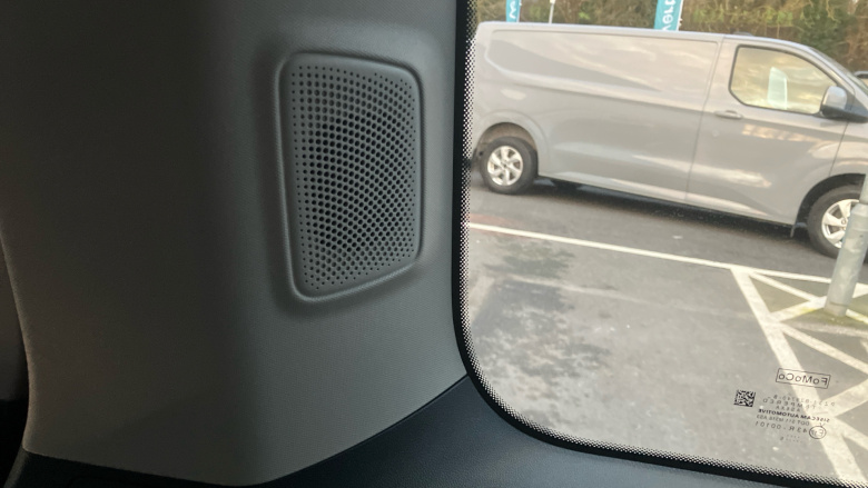 Ford Tourneo Custom 320 L1 Diesel Fwd 2.0 EcoBlue 136ps H1 Titanium 8 seater